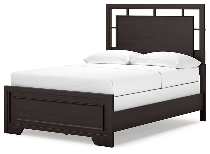 Covetown Full Panel Bed with Dresser and 2 Nightstands