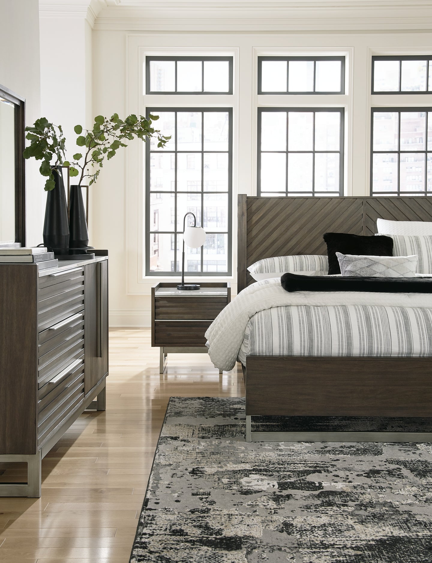 Arkenton Queen Panel Bed with Mirrored Dresser and 2 Nightstands